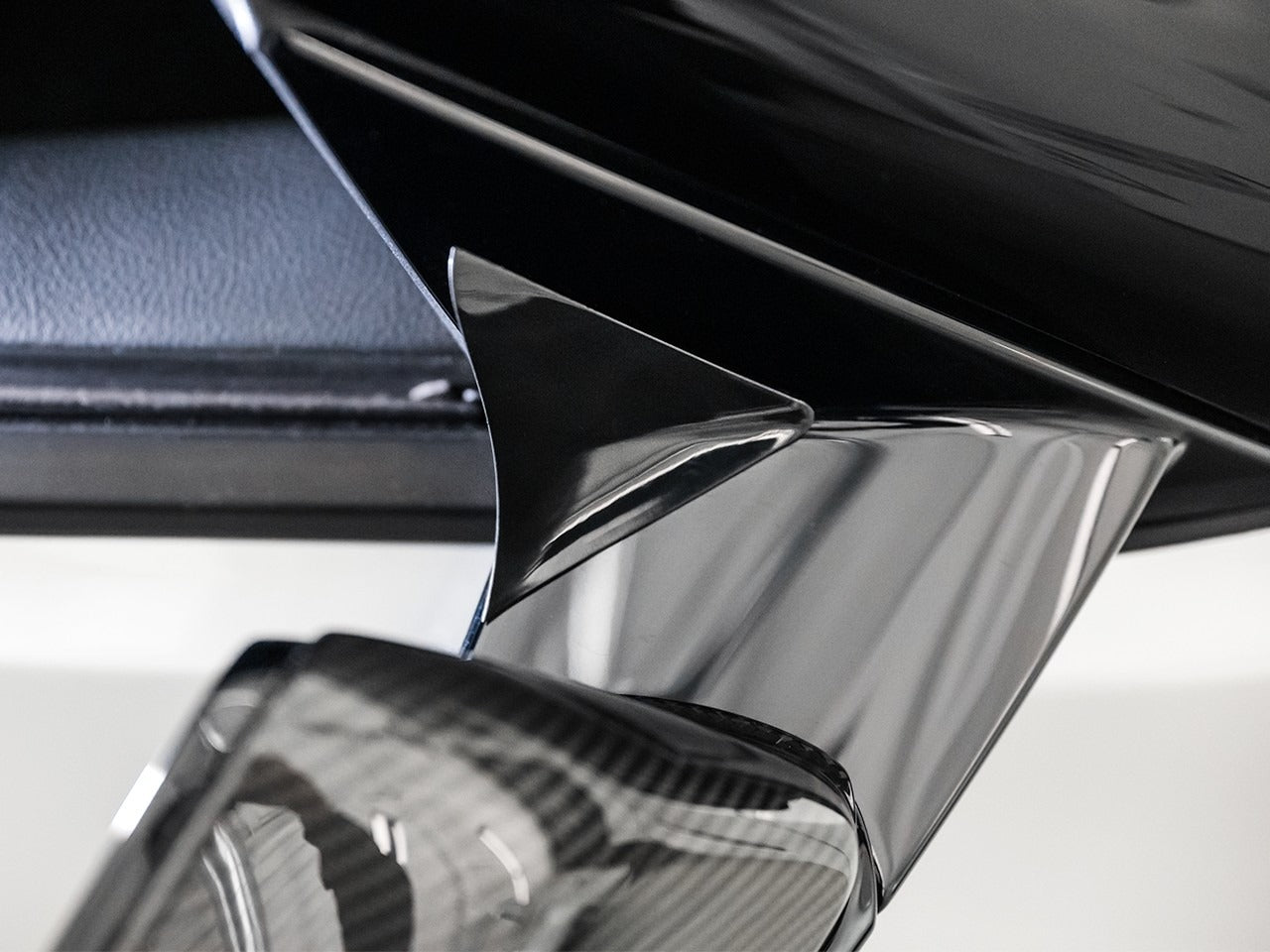 AWE Tuning 2020+ Toyota GR Supra Foiler Wind Diffuser 1110-11012