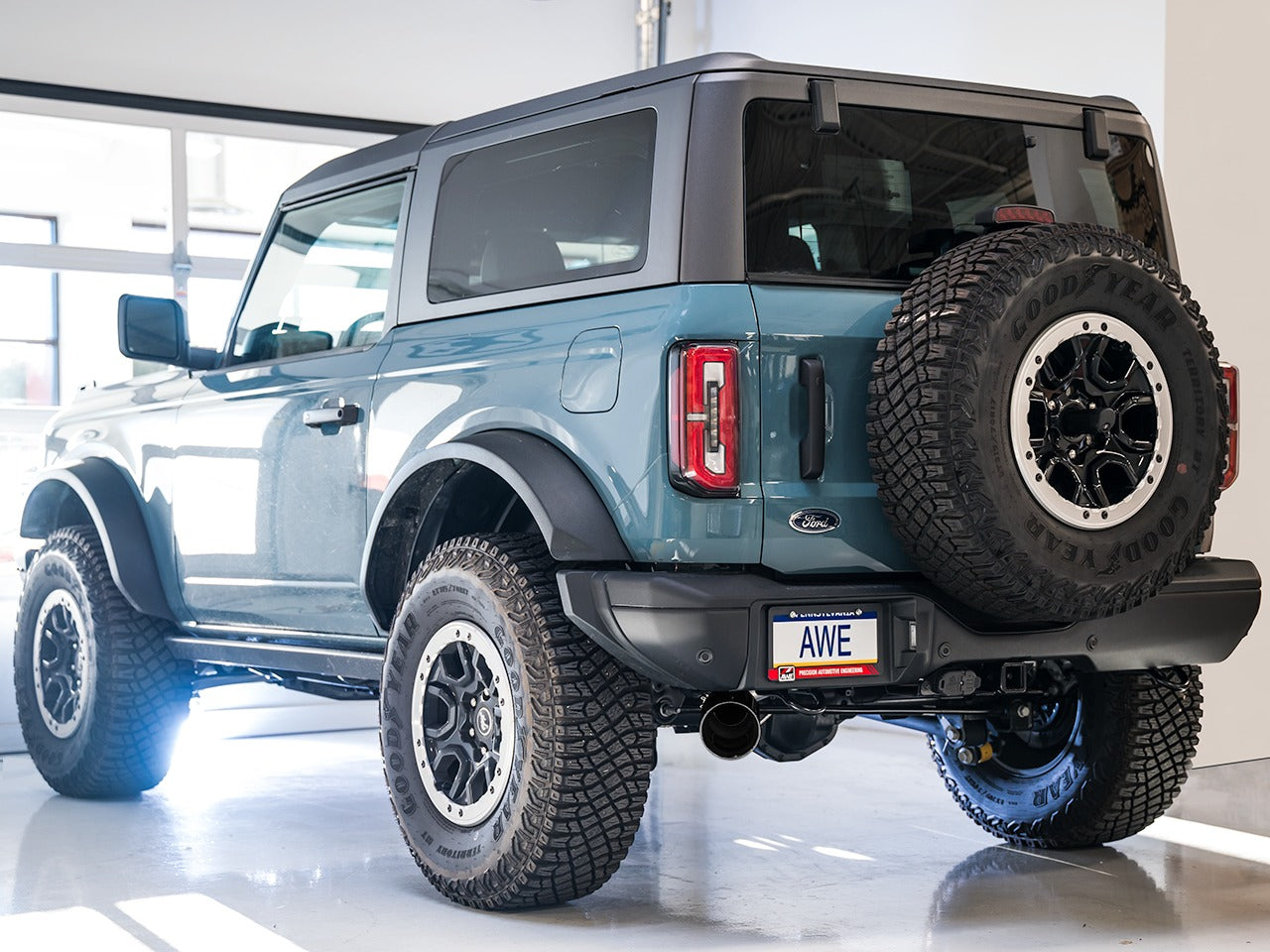 AWE Tuning 21-22 Ford Bronco 0FG Single Rear Exit Exhaust w/Diamond Black Tip & Bash Guard 3015-23789