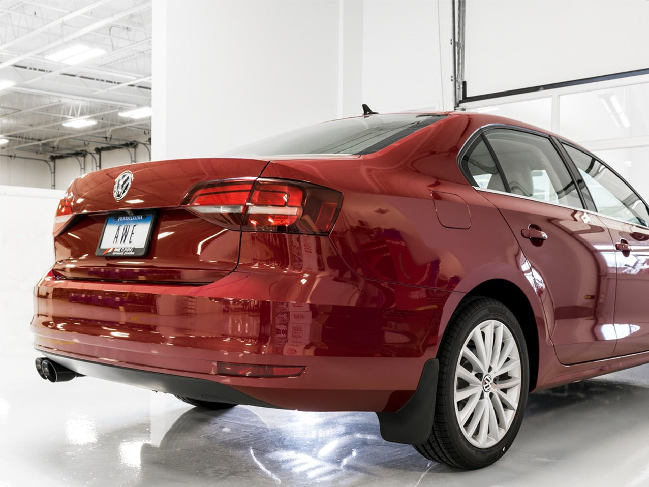 AWE Tuning 16-18 Volkswagen Jetta Mk6 1.4T Track Edition Exhaust - Diamond Black Tips 3020-23034