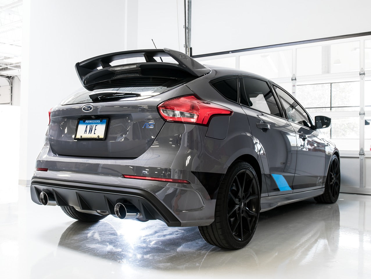 AWE Tuning 16-18 Ford Focus RS Track Edition Cat-back Exhaust - Chrome Silver Tips 3020-32030