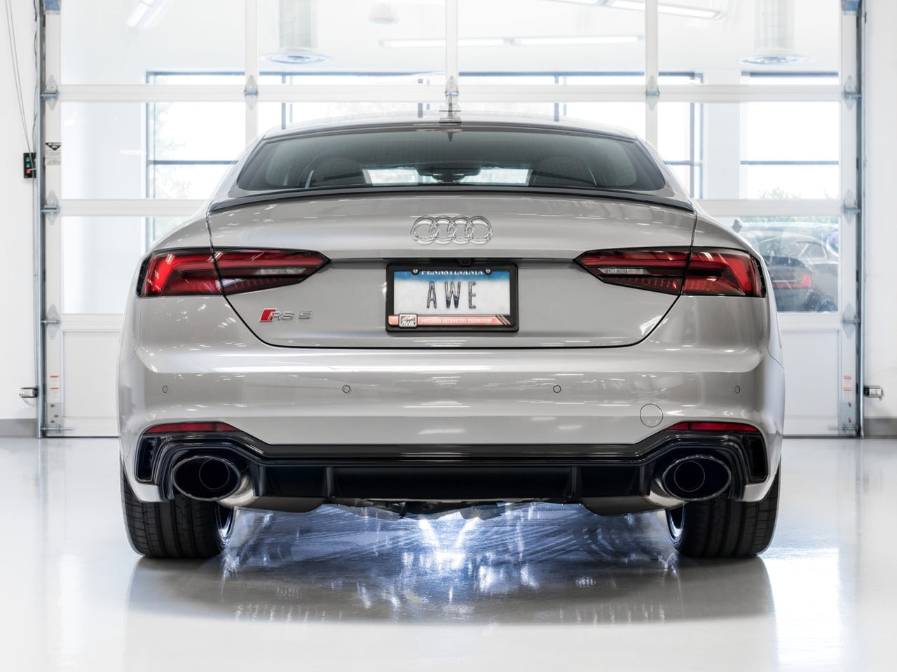 AWE Tuning 18-19 Audi B9 RS5 Track Edition Exhaust w/ Diamond Black RS Tips 3020-33058