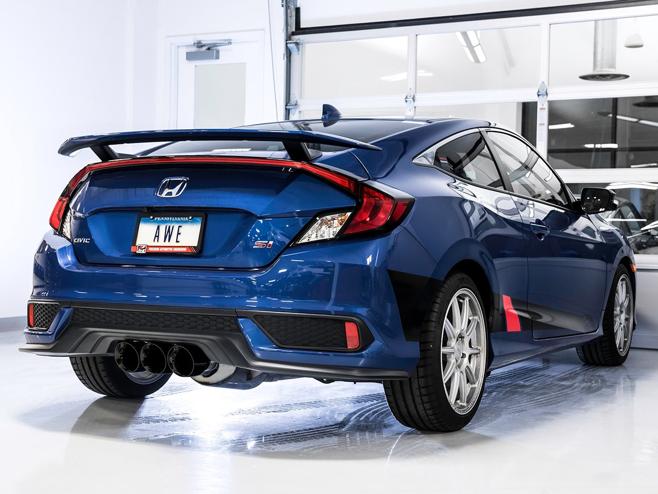 AWE Tuning 17-20 Honda Civic Si Touring Edition Exhaust w/Front Pipe & Triple Diamond Black Tips 3015-53014