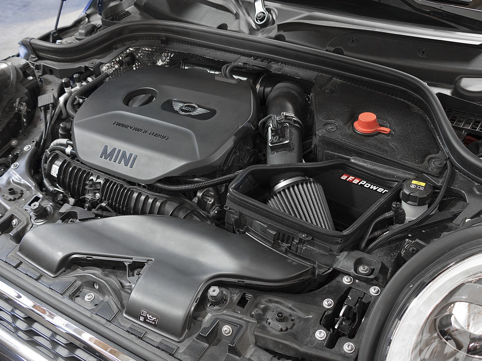 aFe POWER Momentum GT Pro Dry S Intake System 15-19 Mini Cooper S/Countryman 16-19 Cooper Clubman/S // 14-19 BMW X1 / 17-19 X2 / 14-19 2 Series F55/F56 L4 2.0(T) (B46/48) 51-12862