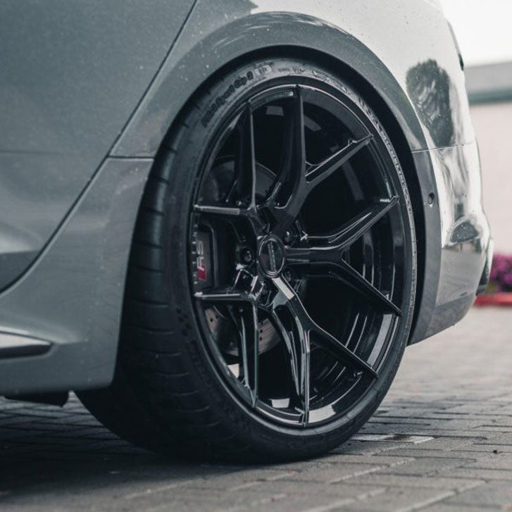 21x9 Vossen HF-5 Gloss Black (Hybrid Forged) 5x112 25mm
