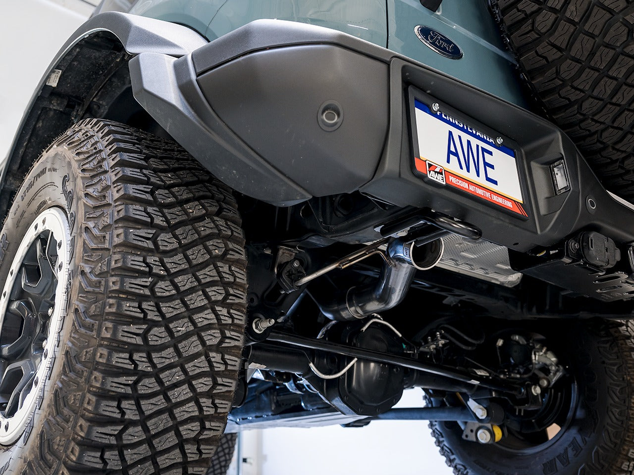 AWE Tuning 21-22 Ford Bronco 0FG Exhaust (No Tips) w/ Bash Guard 3015-21000