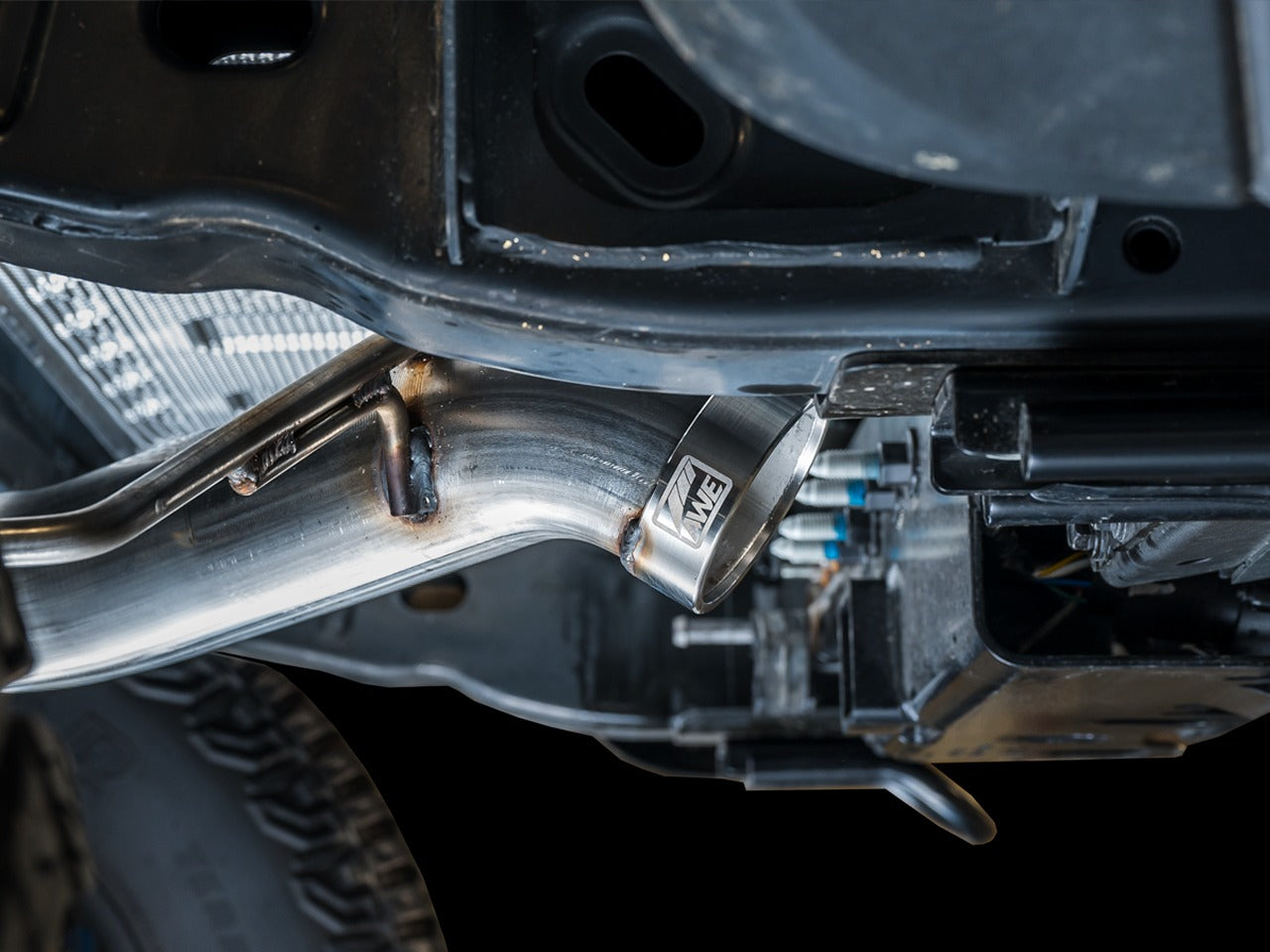 AWE Tuning 21-22 Ford Bronco 0FG Exhaust (No Tips) w/ Bash Guard 3015-21000