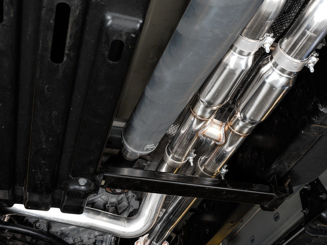 AWE Tuning 21-22 RAM 1500 TRX 0FG Cat-Back Exhaust - Chrome Silver Tips 3015-32004