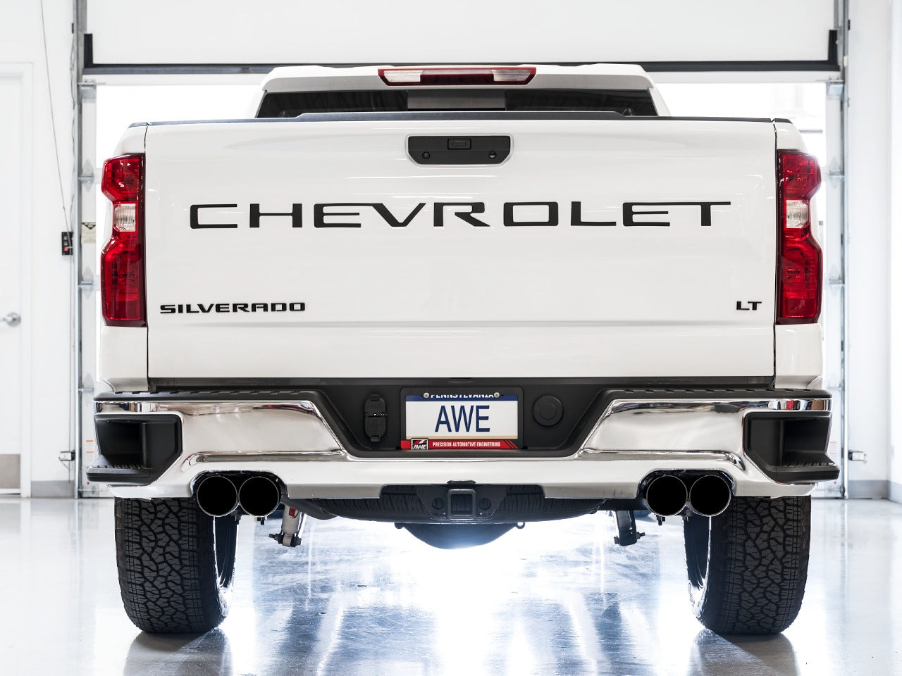 AWE Tuning 19-22 4th Gen GM 1500 6.2L 0FG Catback Split Rear Exit (w/ Bumper Cutouts) - Quad Diamond Tips 3015-43204
