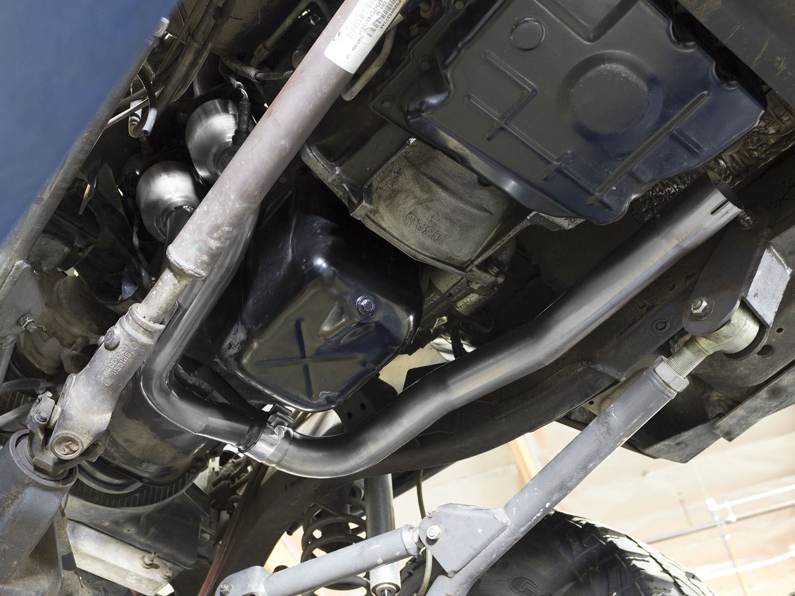 aFe Power Direct Fit Catalytic Converter Replacements Front 04-06 Jeep Wrangler (TJ/LJ) I6-4.0L 47-48003