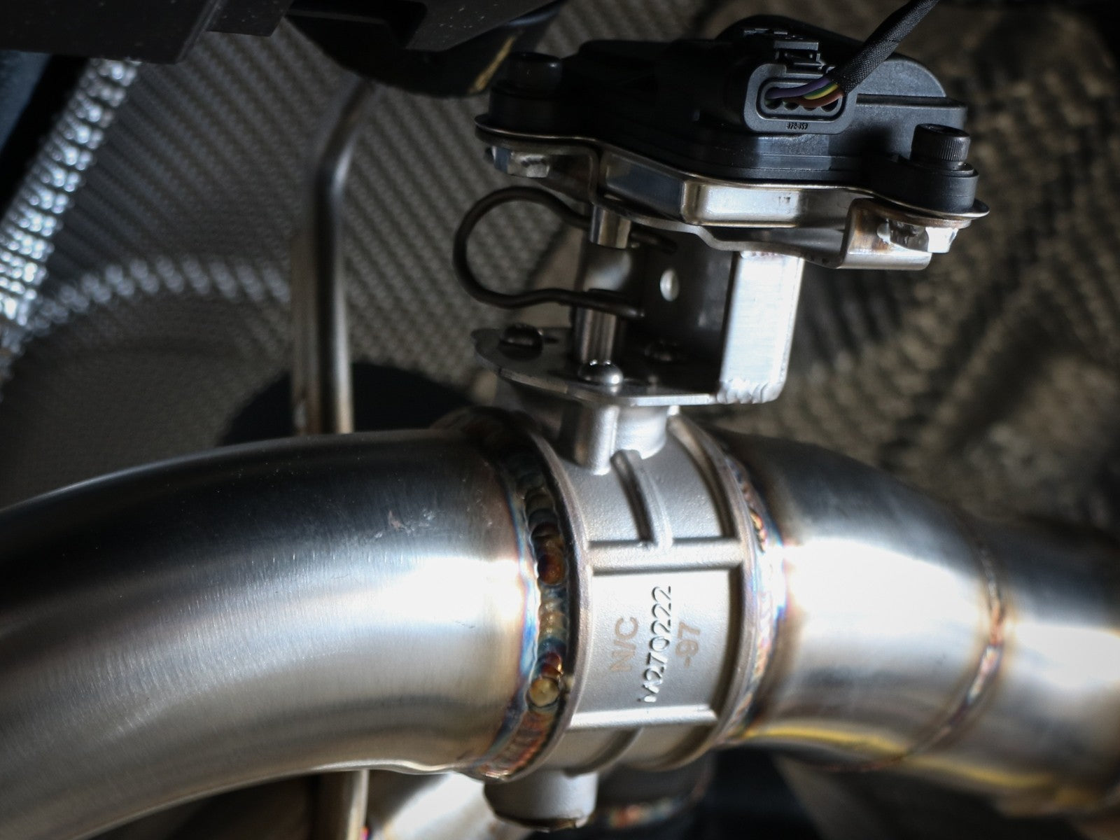 aFe POWER Takeda 2020-2022 Toyota Supra L6-3.0L (t) 3in-2.5in 304 SS CB Exhaust Blue Flame Tips 49-36043-L
