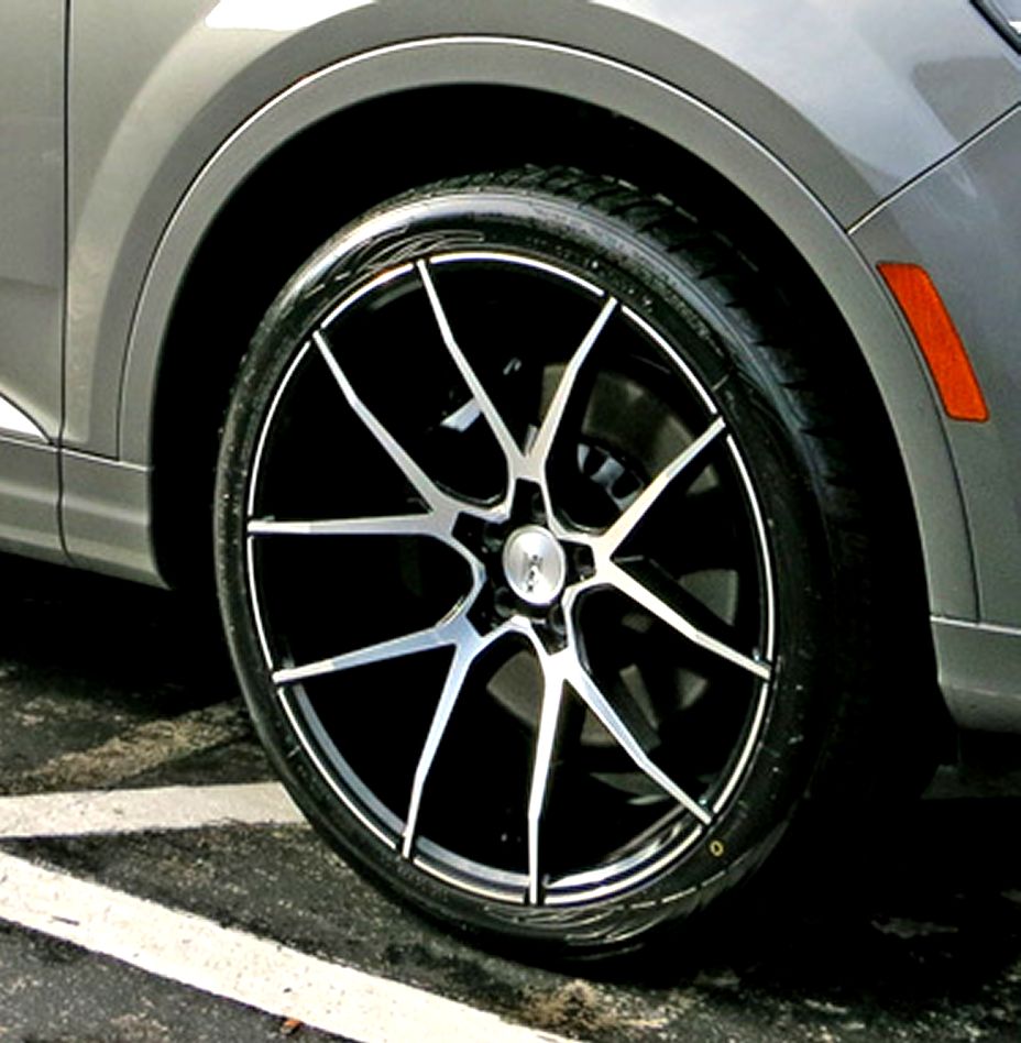 20x10 Savini Black Di Forza BM14 Gloss Black w/ Machined Face 35mm (Concave) (CUSTOM)