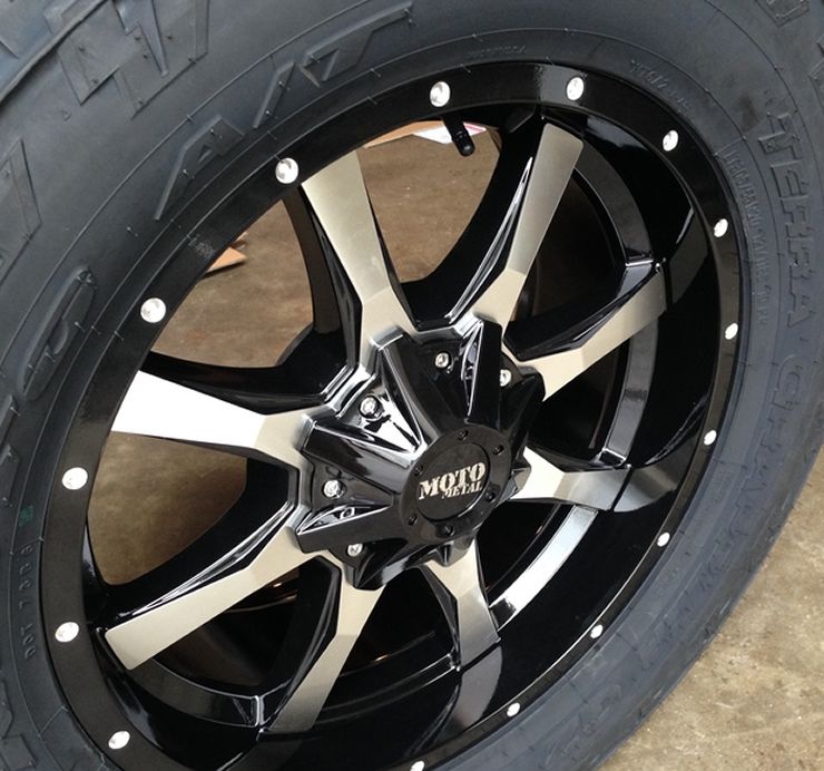 (Clearance - No Returns) 17x9 Moto Metal MO970 Gloss Black Machined 5x5/127 5x5.5/139.7 -12mm